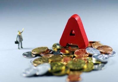 大盘今日走势先抑后扬，建议观望休息!