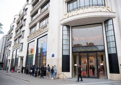 全球富豪榜风云变幻，科技大佬与巴菲特日进斗金