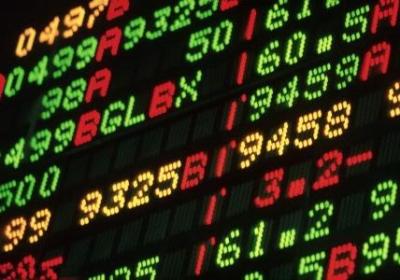 在强势调整中应该怎么样选股？