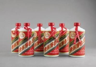 投资者纷纷撤离贵州茅台_应该继续关注还是撤离？